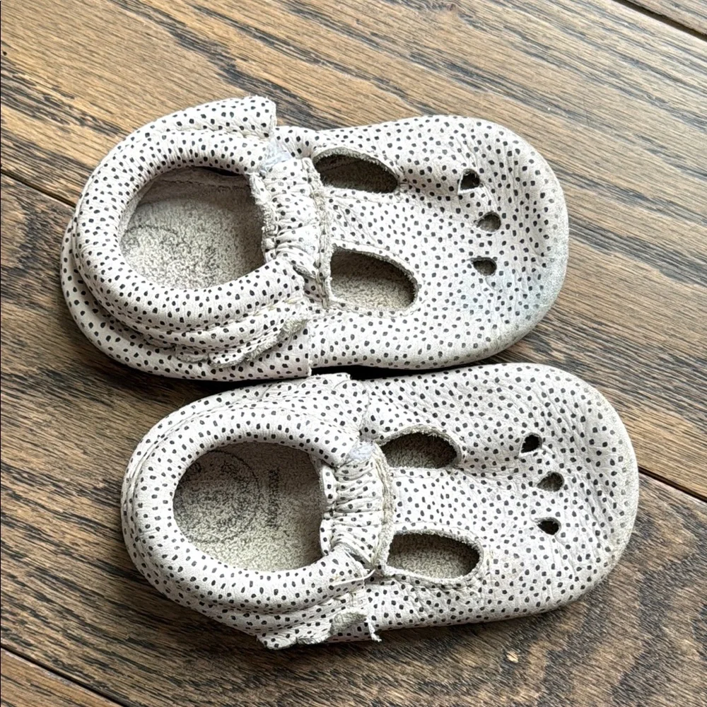 White and Black Baby Walker Shoes with T-Strap and Bow Freshly picked free ship